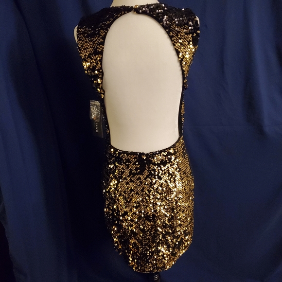 ๐ค๐ lowback dress by Marciano - Picture 3 of 10